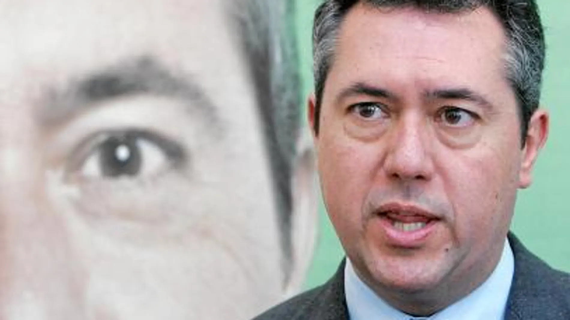 El candidato del PSOE a la Alcaldía insta a ser «respetuosos con las investigaciones judiciales» que están en proceso