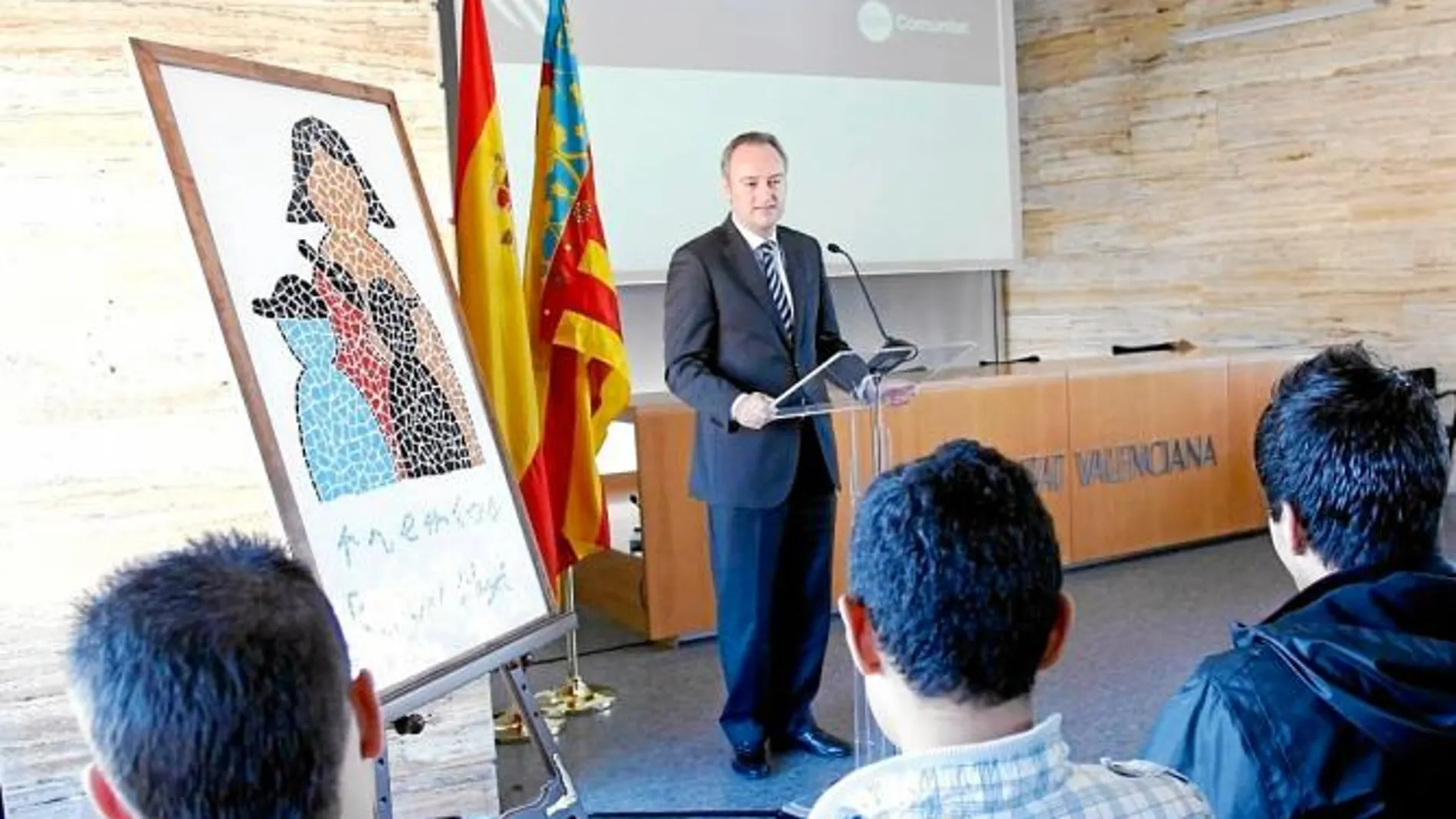 Fabra afirma que los pagos se pondrán «en breve» al día
