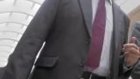 Chaves tuvo ayer un duro careo en el Senado por los ERE