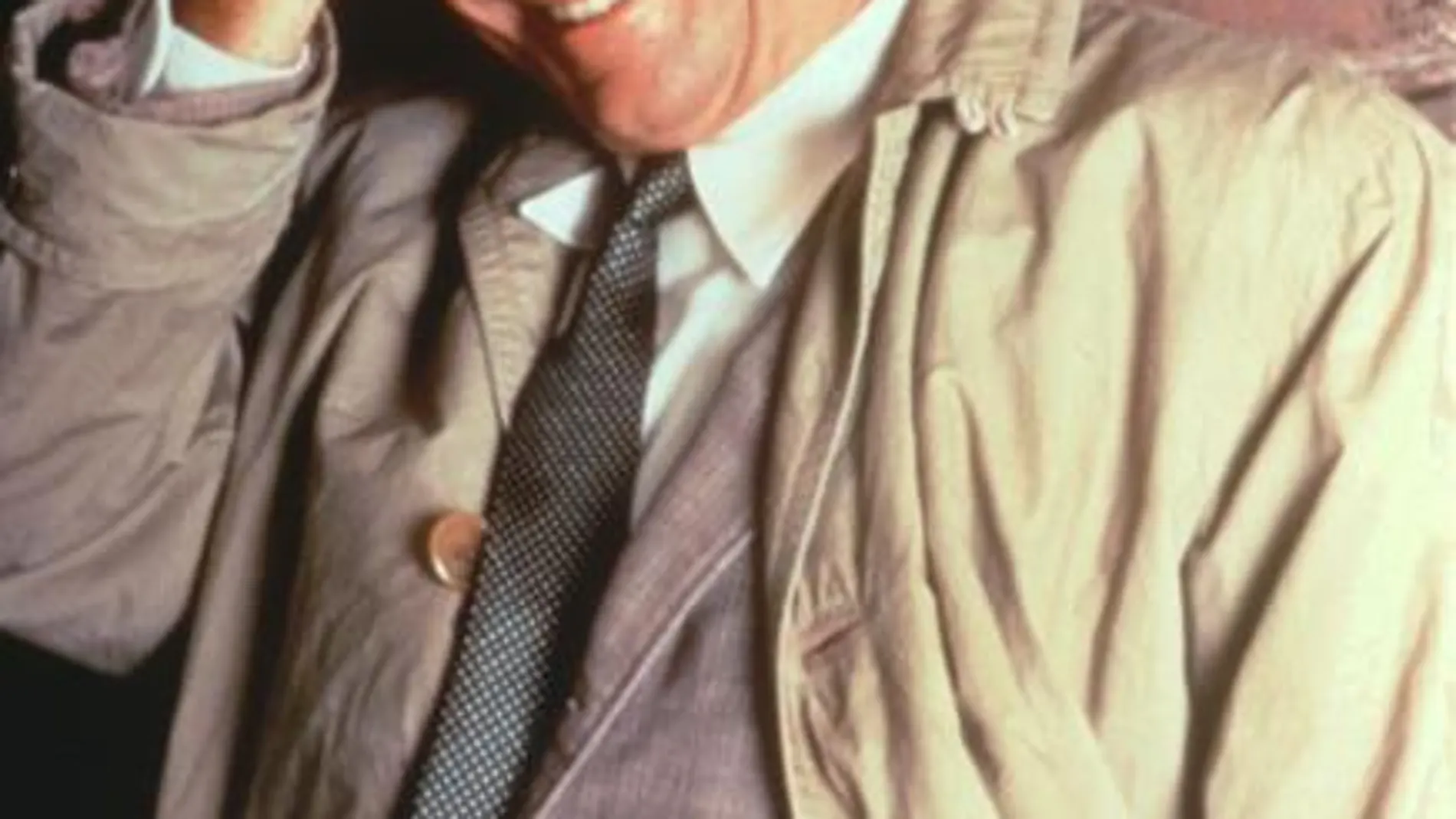 Peter Falk alcanzó la popularidad con su personaje del detective «Colombo», que se mantuvo seis años en la NBC