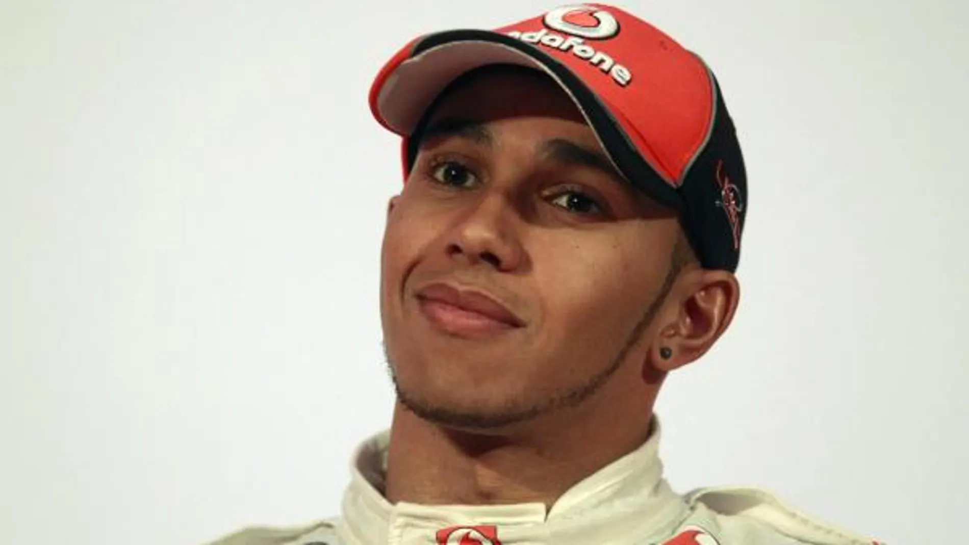 Hamilton asegura que su nuevo coche le transmite buenas sensaciones