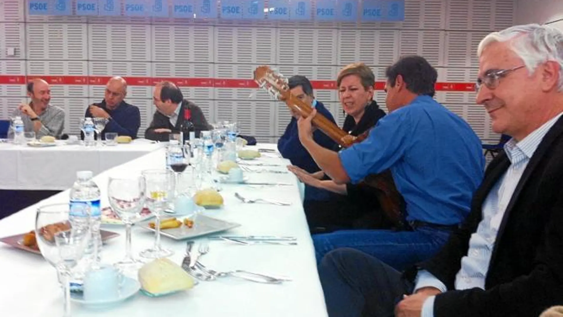 Cena tregua en el PSOE en la despedida de Zapatero