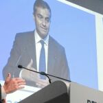 Ángel Cano, consejero delegado de BBVA, pintó ayer un oscuro panorama para el sector en 2012