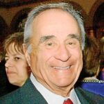 Sidney Harman está casado con una congresista demócrata