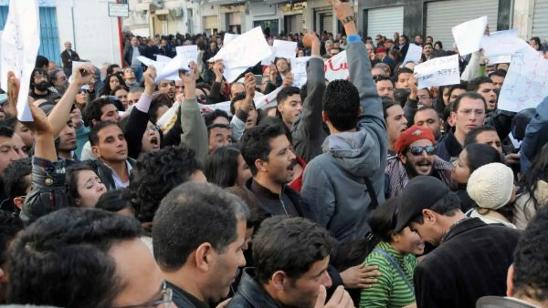 El Gobierno tunecino eleva a ocho los fallecidos por las protestas
