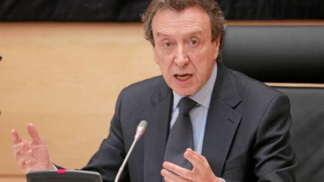El portavoz, José Antonio de Santiago-Juárez, explica las peticiones que acordó el presidente de Castilla y León con los representantes políticos