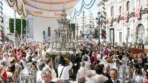 Zoido se da un baño de multitudes en su primer Corpus como alcalde
