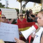 Pasquines para marroquíes en defensa de las policías españolas en Melilla