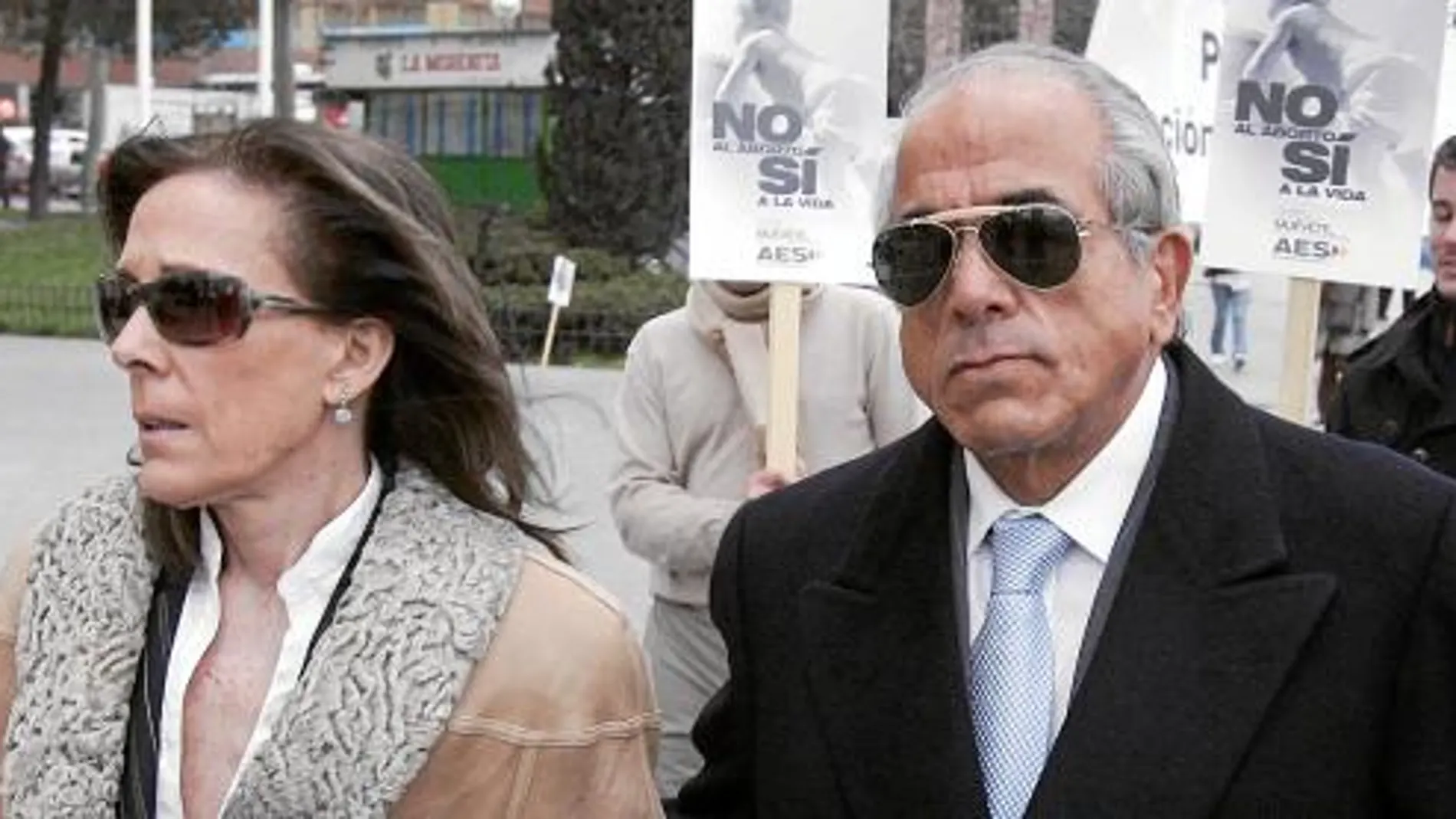 Carlos Morín y su mujer, María Luisa Durán, dirigían la organización