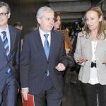 Juan Martínez Moya y, Antonio Dorado, durante el recorrido por las instalaciones de la Ciudad de la Justicia