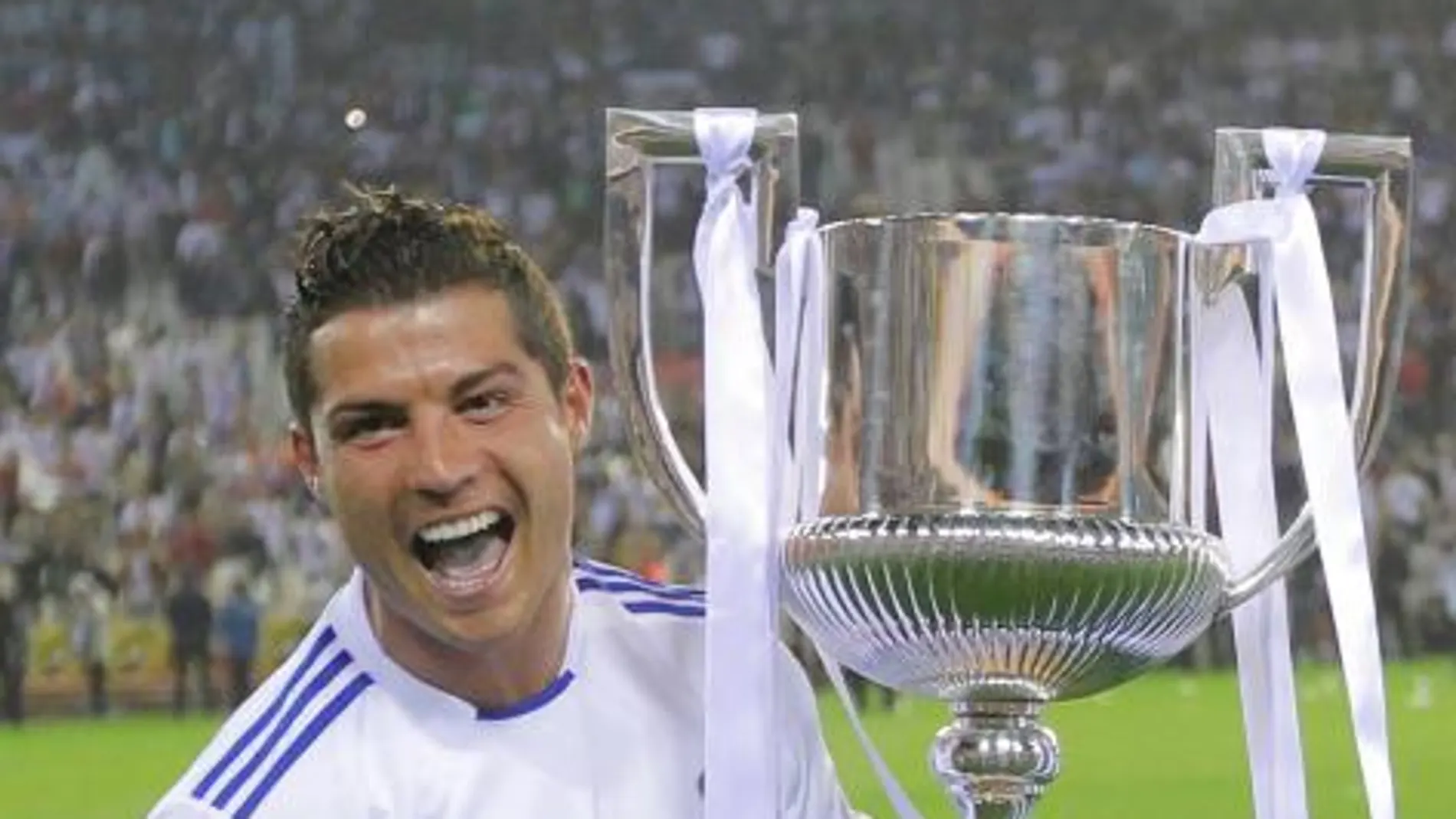Cristiano Ronaldo: «Hoy firmaría 10 años más con el Madrid, mañana no lo sé»