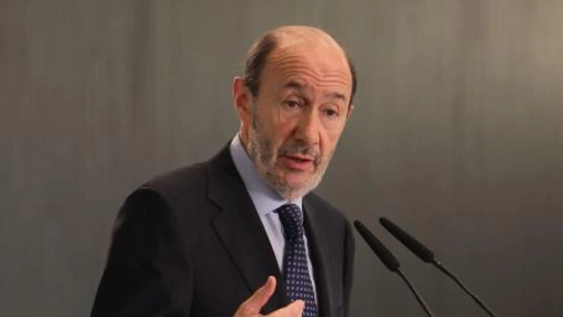 Rubalcaba propone una oficina antifraude fiscal que coordine inspecciones