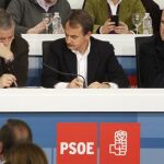 Blanco, Zapatero y Chaves, en el comité del pasado sábado