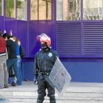 Vuelve la «kale borroka». Imagen de un arresto en las fiestas de Vitoria en 2007