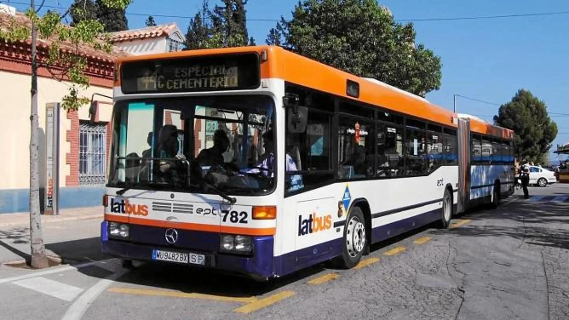 La Región velará por los servicios mínimos ante la huelga que Latbus inicia mañana