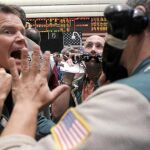 Wall Street vivió ayer otra jornada volátil
