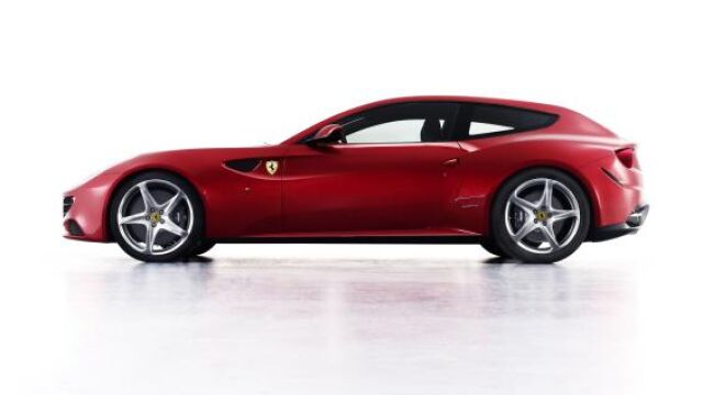 Ferrari presenta su primer coche con tracción a las cuatro ruedas