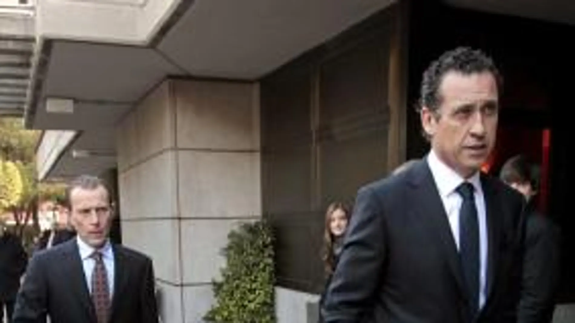 Valdano tiene claro que es la actual plantilla la que tiene que pelear por el título