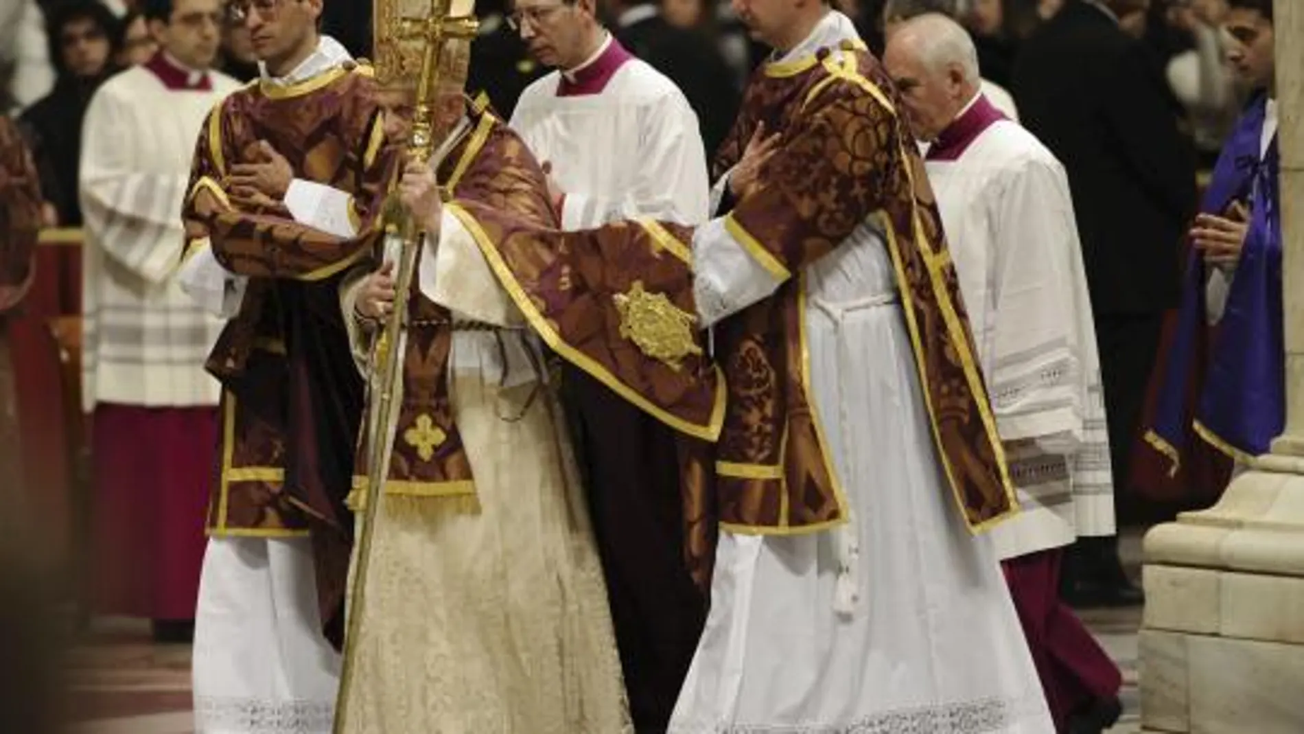 Benedicto XVI en San Pedro