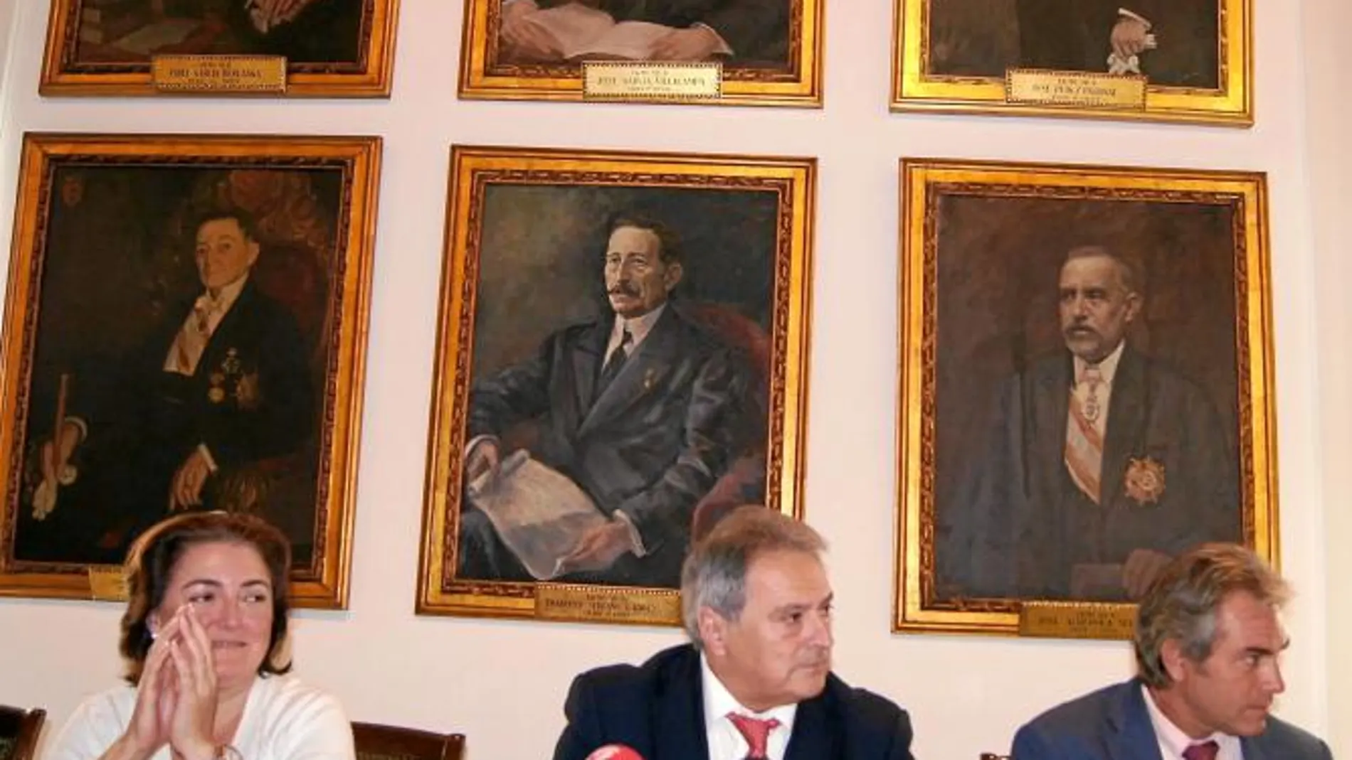 El presidente de la Diputación, Alfonso Rus, ayer durante un desayuno informativo en el Salón de las Reinas