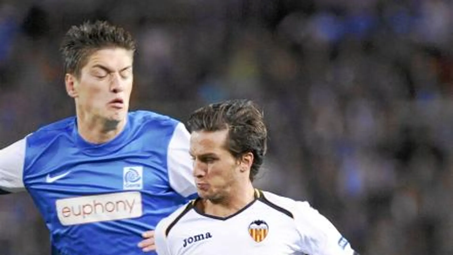 Pablo Piatti, flamante fichaje del Valencia procedente del Almería, jugó un buen partido, pero se quedó sin marcar, como su equipo