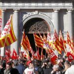 La concentración finalizó frente a la Generalitat en la plaza Sant Jaume