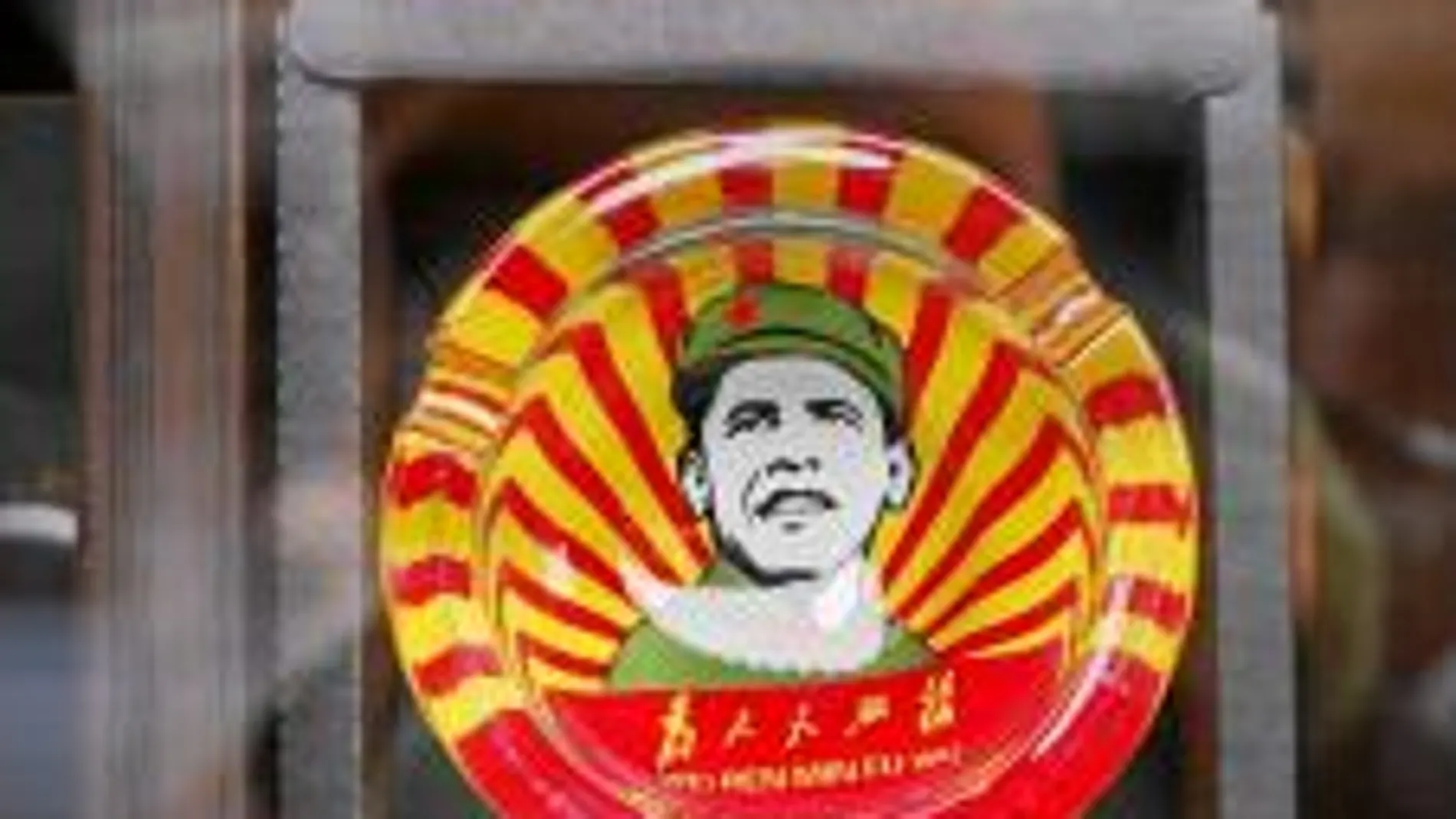 Artículos de Obama con un «look» tipo Mao Zedong se han puesto a la venta en las tiendas de souvenirs de Shangai, en China