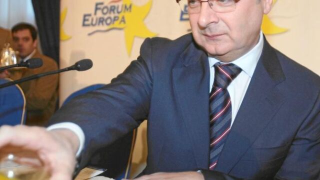 El ministro Blanco ha reiterado en numerosas ocasiones que la apuesta del Gobierno pasa por el Corredor Mediterráneo