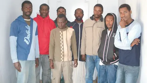 Ocho de los diez detenidos acusados de ser mercenarios de Gadafi para sofocar las revueltas en Libia