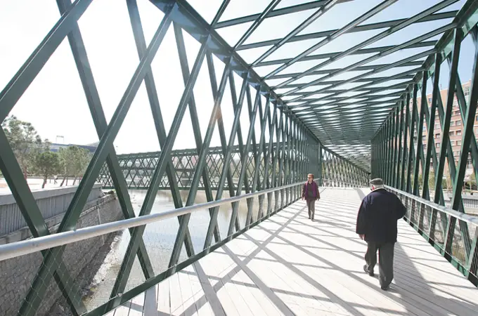 Madrid: el paseante se adueña de la capital Madrid: el paseante se adueña de la capital