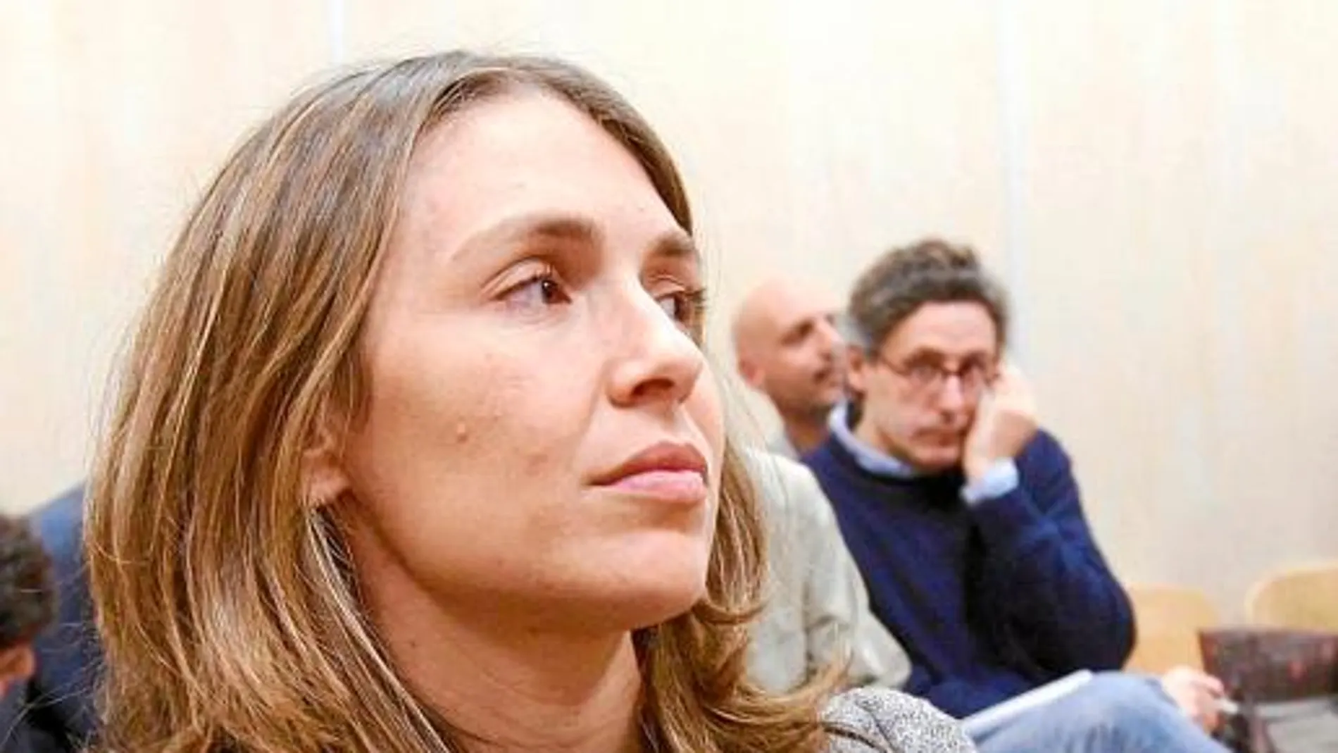 Invercaria quintuplicó el gasto en personal pese al agujero de 20 millones