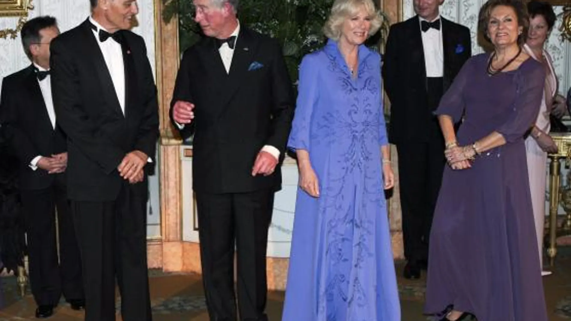 El príncipe Carlos de Inglaterra y su esposa Camila, la duquesa de Cornwall