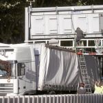 Un camión, que superaba la altura del túnel, se quedó atrapado y taponó durante más de dos horas la salida a la A-2 desde Madrid