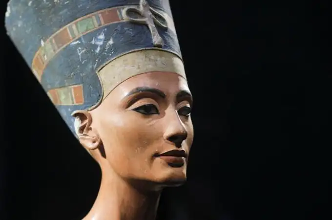 Así se descubrió el famoso busto de Nefertiti