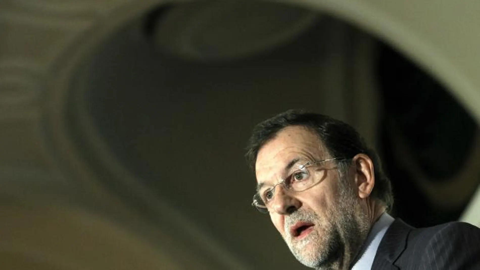 Rajoy dice que la dimisión de Rubalcaba «es un hecho evidente»