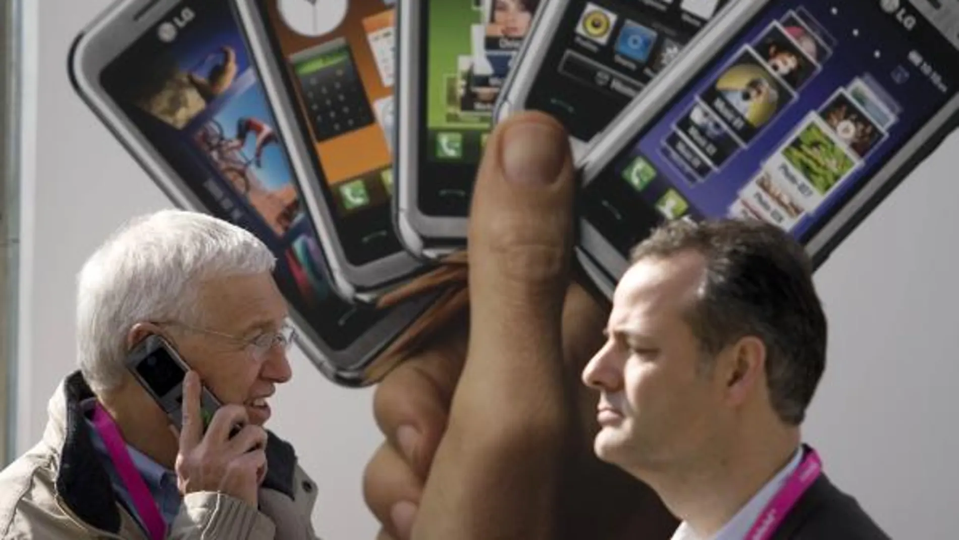 El uso de teléfono móvil, cada vez más generalizado en todo el mundo