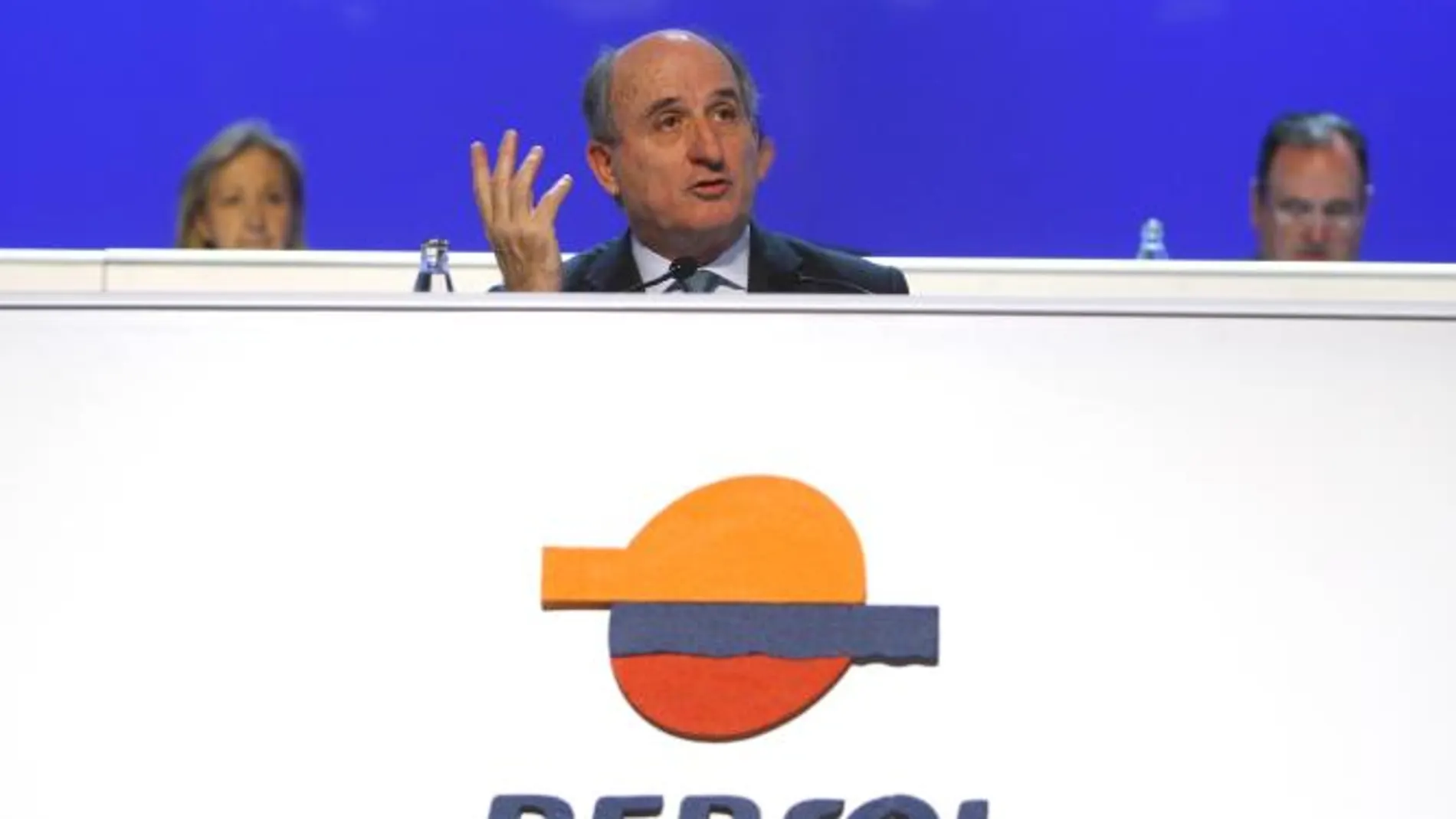 Repsol vende el 5% de su capital a grandes inversores