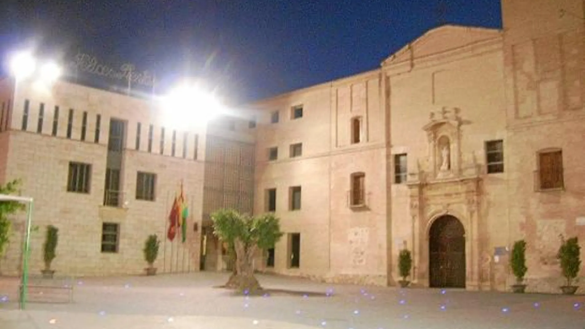 Vista de la fachada del Ayuntamiento de la localidad murciana de Beniel