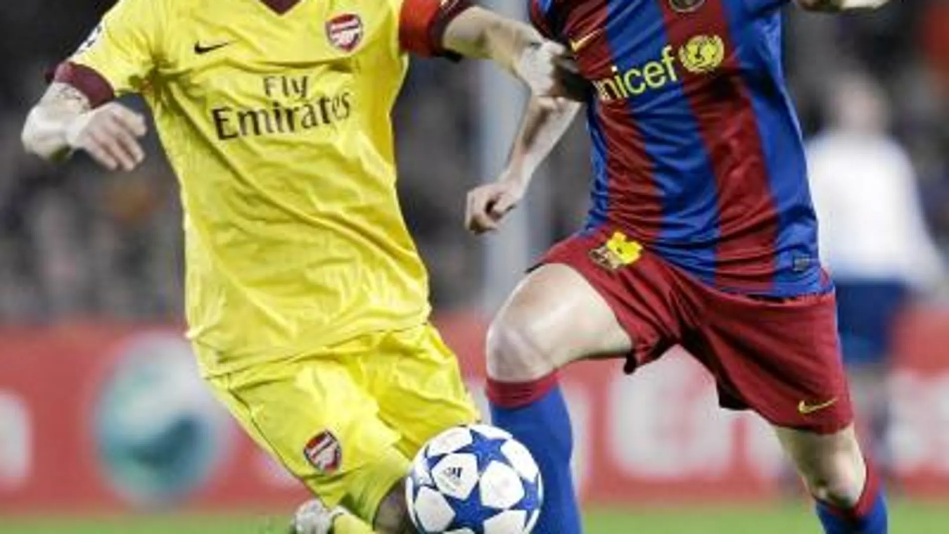 Cesc apenas apareció. Iniesta fue uno de los jugadores más destacados en la remontada del Barcelona ante el Arsenal