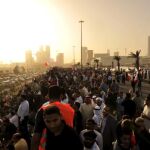 Manifestantes anti gobierno se manifiestan en la Plaza Lulu (de la Perla) en Manama, Barhein