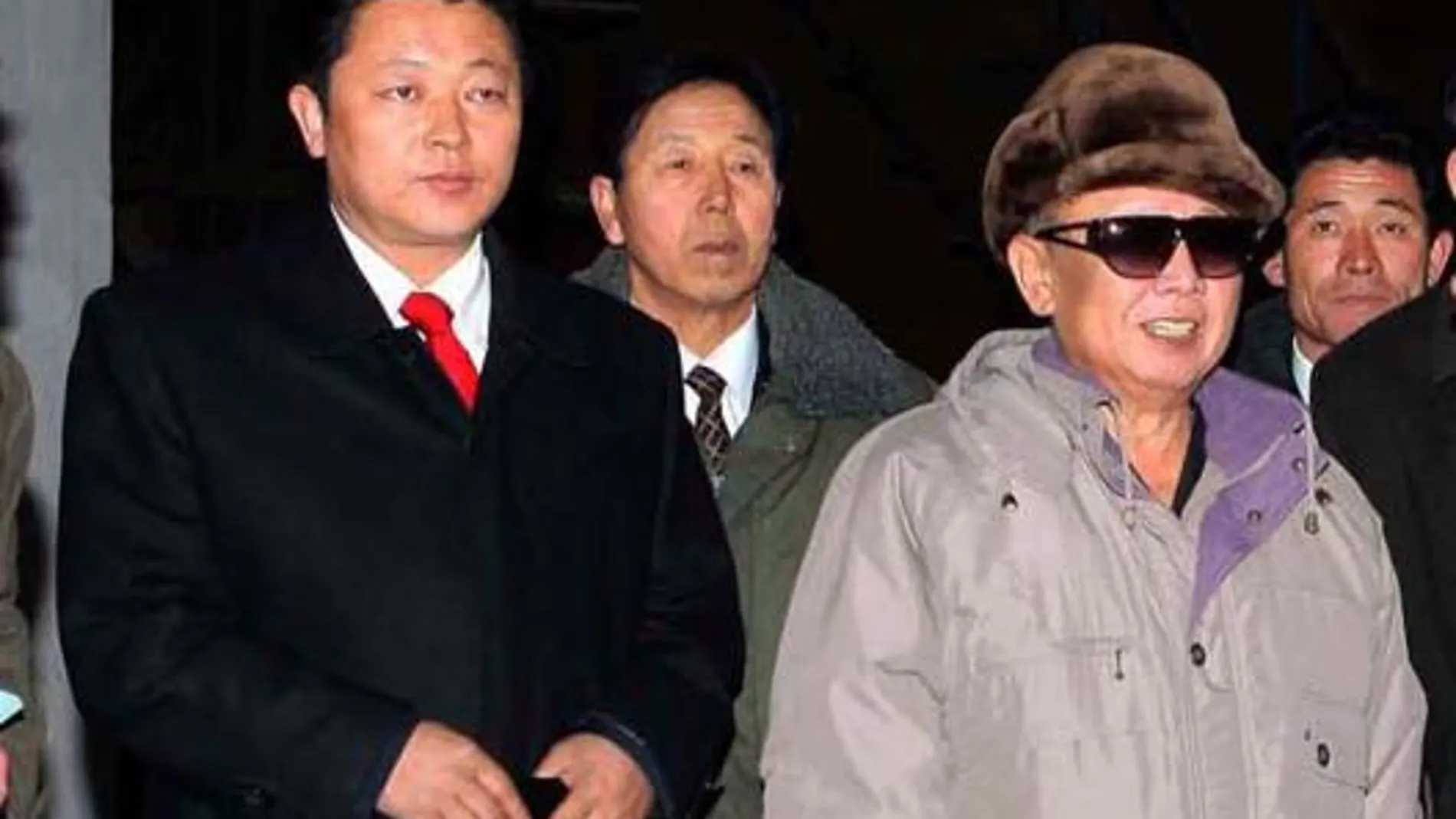 Kim Jong-il organiza su sucesión