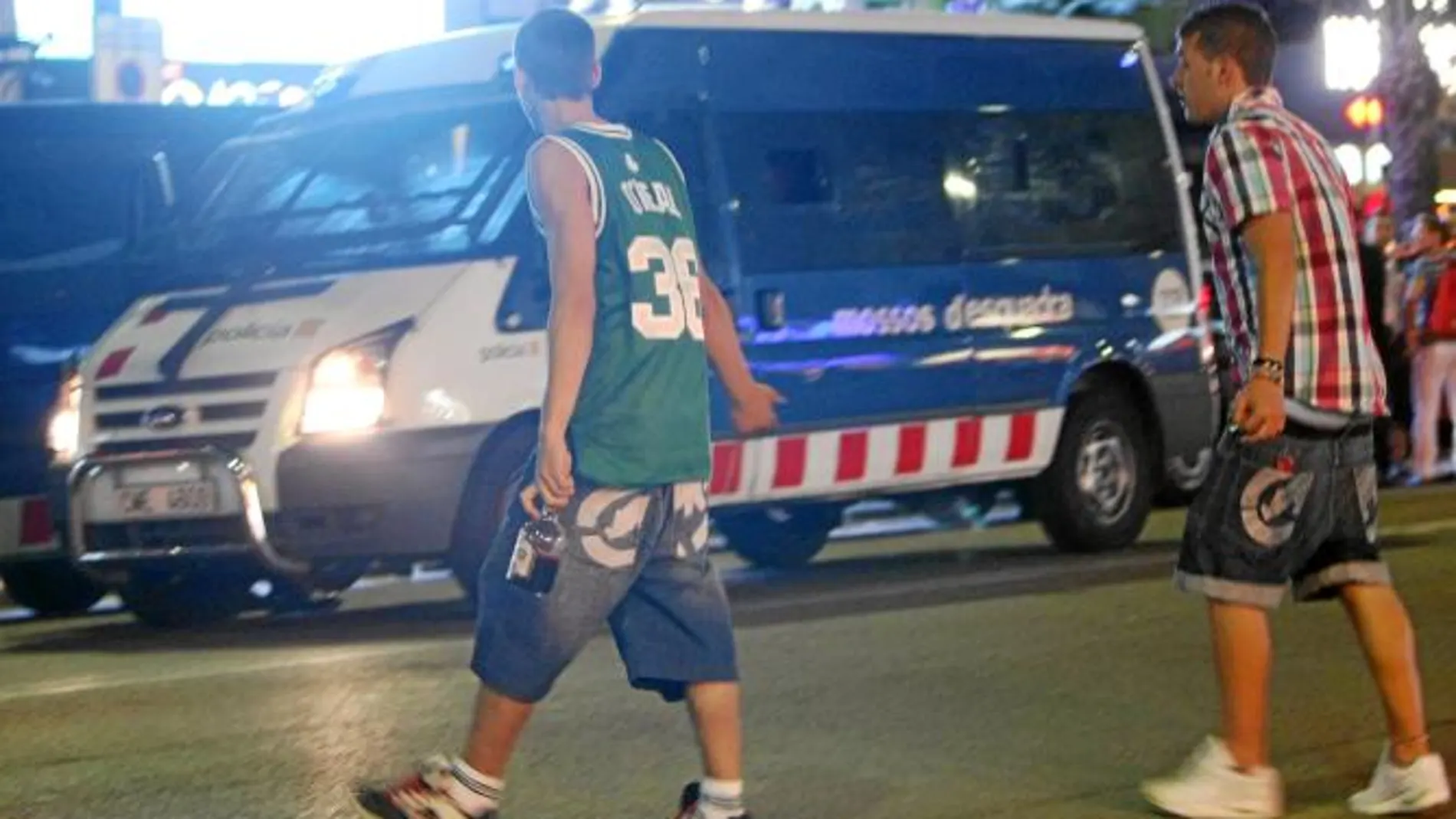 Los Mossos han tomado las calles de Lloret para evitar nuevos altercados