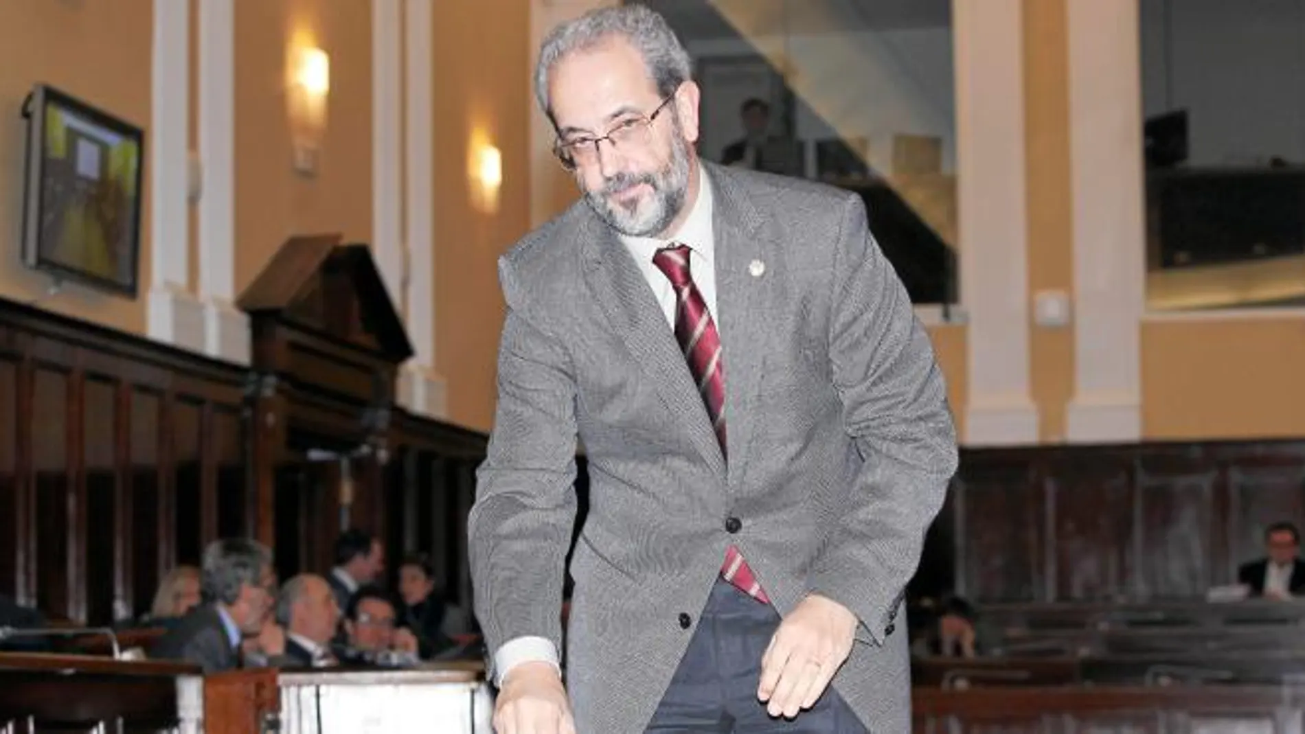 El rector de la Universidad de Salamanca, Daniel Hernández Ruipérez