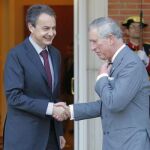 Zapatero reclama «esfuerzos políticos» para resolver el conflicto de Gibraltar