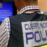 Una quiosquera y un inspector de Hacienda detenidos por pornografía infantil