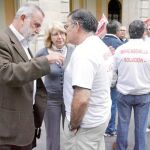 El conflicto de los prejubilados en 2007 es la «espina» de Torrijos, cuyo apoyo público se ha ido apagando.