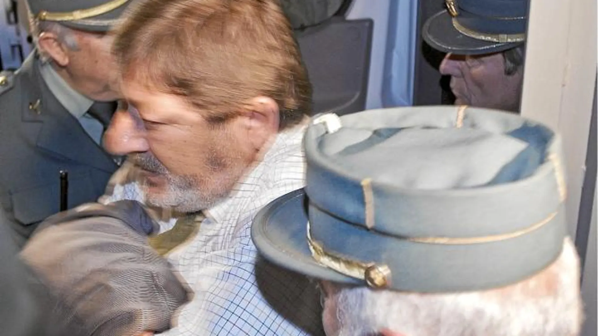 Las ayudas arbitrarias para amigos del PSOE llevan a Guerrero a la cárcel