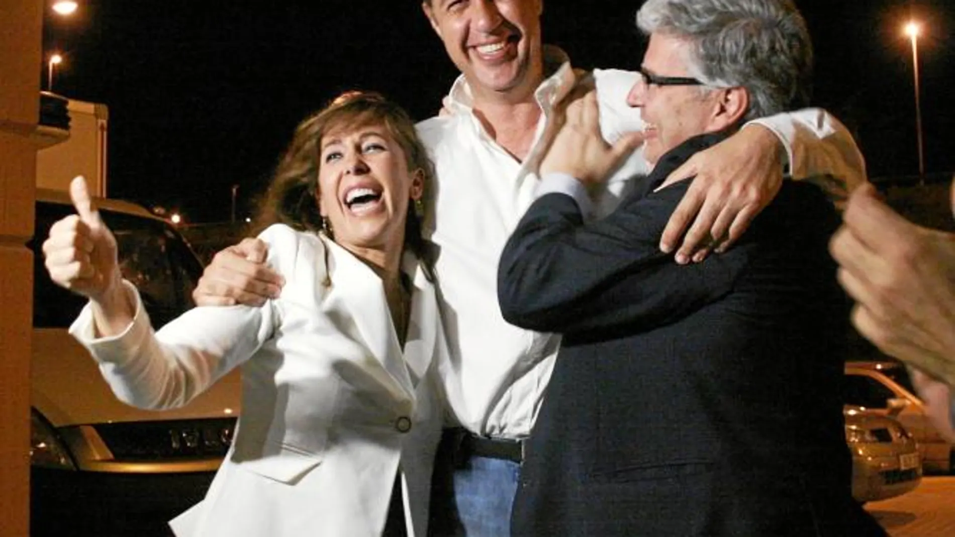 García Albiol celebra la victoria la noche del 22-M