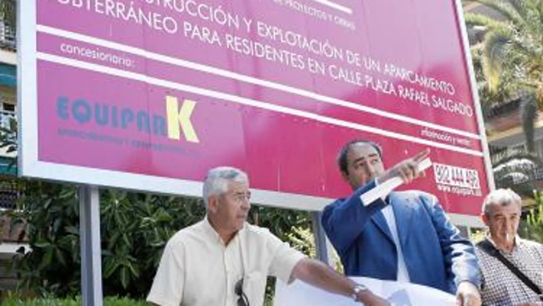 El delegado de Movilidad se reunió por última vez con los afectados en julio del pasado año