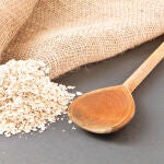 Salvado de avena: el llamado «milagroso ingrediente» de la Dieta Dukan que interfiere en la absorción de vitaminas